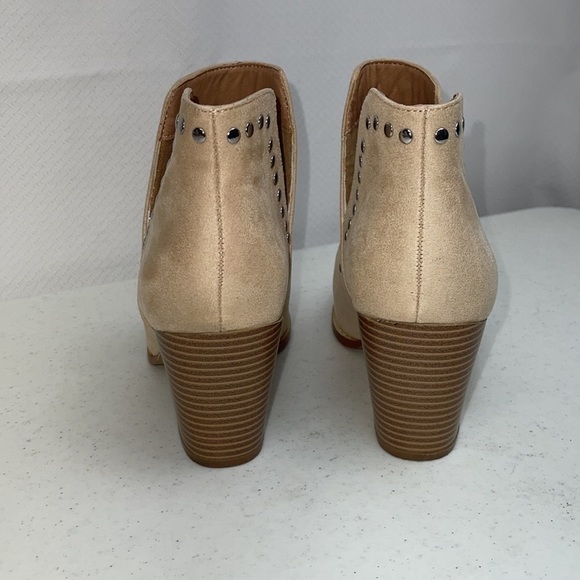 Studded Pointed Booties - Picture 3 of 8